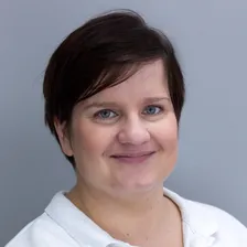 Portrait von Zahnärztin Dr. Nora Lehmann