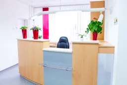 Anmeldebereich im Eingang der Zahnarztpraxis