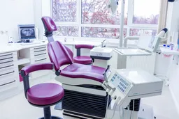 Behandlungszimmer der Zahnarztpraxis